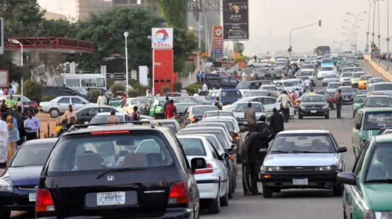 Traffic Gridlock: Lagos threatens sanctions against Petrol Stations