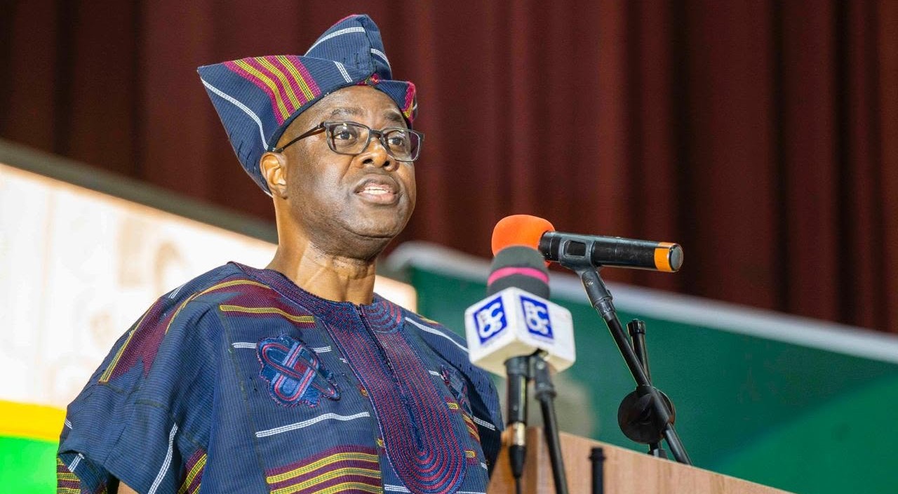 It's a lie! Presidency slams Oyo Governor over claims of withholding N250bn NLNG Dividends from States